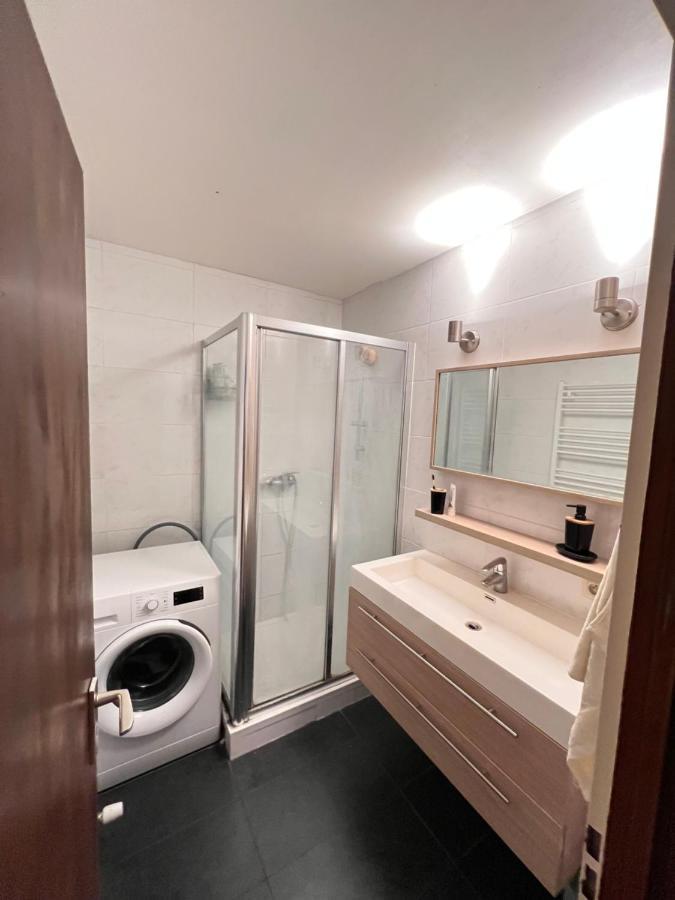 Sarhan Two-Room Apartment Брюссель Экстерьер фото